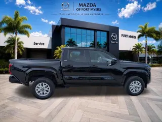 Toyota Tacoma 2024 4x4 SR5 4dr Cab doble 5.0 ft SB