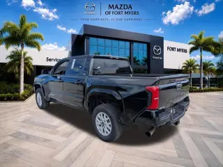 Toyota Tacoma 2024 4x4 SR5 4dr Cab doble 5.0 ft SB