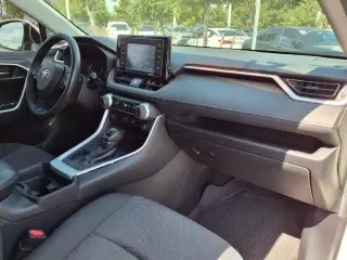 Toyota RAV4 2021 XLE 4dr SUV