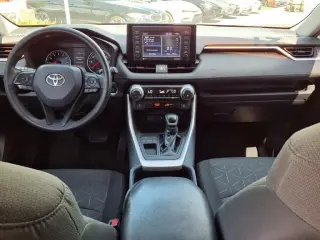 Toyota RAV4 2021 XLE 4dr SUV