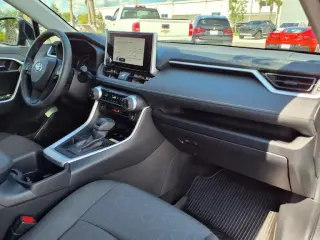 Toyota RAV4 2024 XLE 4dr SUV