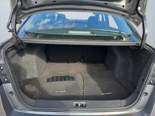 Nissan Versa 2024 SR Sedán de 4 puertas
