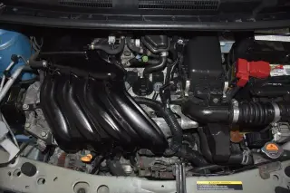 Nissan Versa Note 2014 SV 4p Hatchback