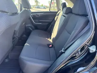 Toyota RAV4 2020 AWD LE 4dr SUV
