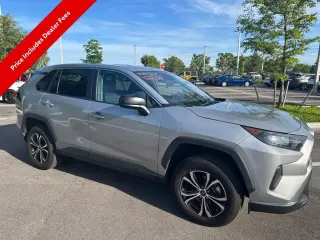 Toyota RAV4 2022 LE 4dr SUV