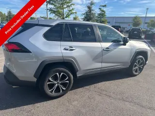 Toyota RAV4 2022 LE 4dr SUV