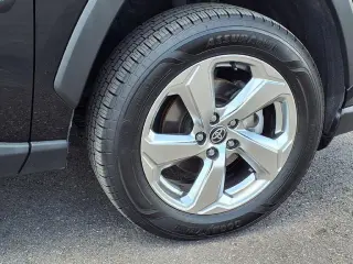 Toyota RAV4 Hybrid 2021 AWD XLE Premium 4dr SUV