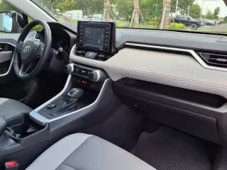 Toyota RAV4 Hybrid 2021 AWD XLE Premium 4dr SUV