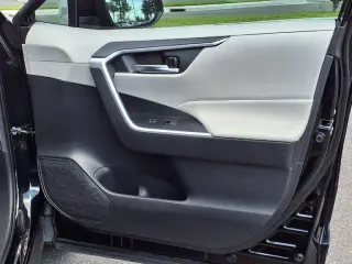 Toyota RAV4 Hybrid 2021 AWD XLE Premium 4dr SUV
