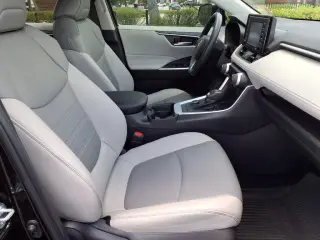 Toyota RAV4 Hybrid 2021 AWD XLE Premium 4dr SUV