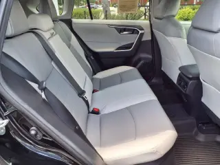 Toyota RAV4 Hybrid 2021 AWD XLE Premium 4dr SUV