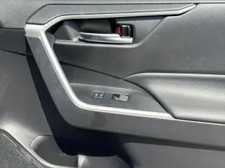 Toyota RAV4 2022 XLE Premium 4dr SUV