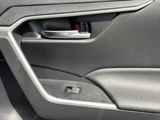 Toyota RAV4 2022 XLE Premium 4dr SUV
