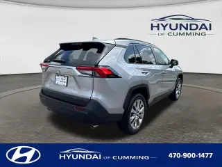 Toyota RAV4 2022 XLE Premium 4dr SUV