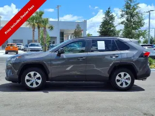 Toyota RAV4 2021 AWD LE 4dr SUV