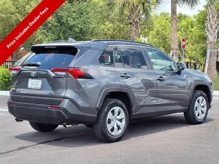 Toyota RAV4 2021 AWD LE 4dr SUV