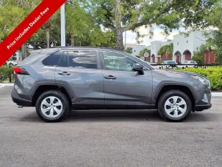 Toyota RAV4 2021 AWD LE 4dr SUV