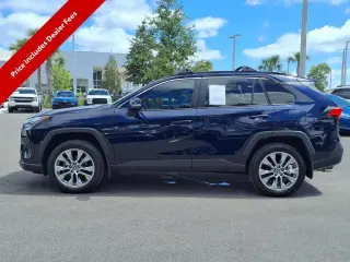 Toyota RAV4 2024 XLE Premium 4dr SUV