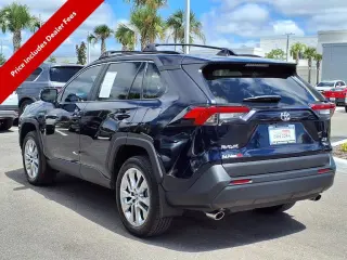 Toyota RAV4 2024 XLE Premium 4dr SUV
