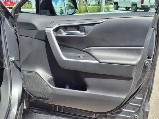Toyota RAV4 2023 XLE Premium 4dr SUV