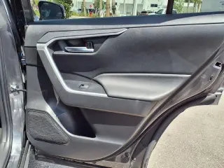 Toyota RAV4 2023 XLE Premium 4dr SUV