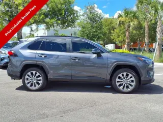 Toyota RAV4 2023 XLE Premium 4dr SUV