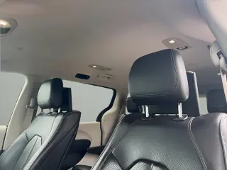 Chrysler Pacifica 2017 Limited 4dr Mini-Van