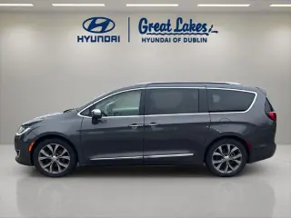 Chrysler Pacifica 2017 Limited 4dr Mini-Van