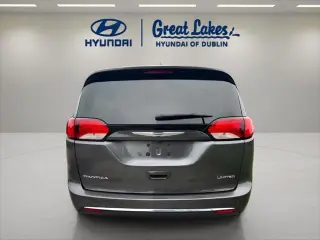 Chrysler Pacifica 2017 Limited 4dr Mini-Van