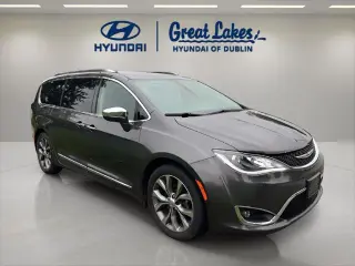Chrysler Pacifica 2017 Limited 4dr Mini-Van
