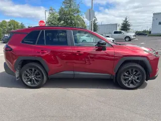 Toyota RAV4 2026 XLE Premium 4dr SUV