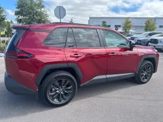 Toyota RAV4 2026 XLE Premium 4dr SUV