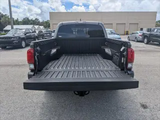 Toyota Tacoma 2022 4x2 SR5 V6 4p Doble Cab 5.0 ft CB