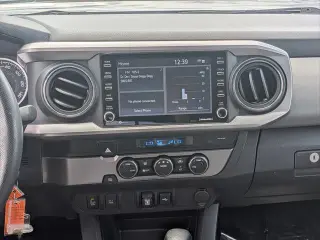 Toyota Tacoma 2022 4x2 SR5 V6 4p Doble Cab 5.0 ft CB