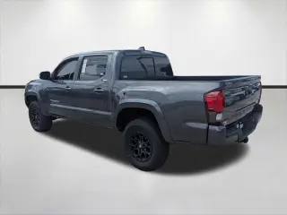 Toyota Tacoma 2022 4x2 SR5 V6 4p Doble Cab 5.0 ft CB