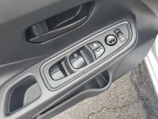 Nissan Versa 2025 S Sedán 4 puertas CVT