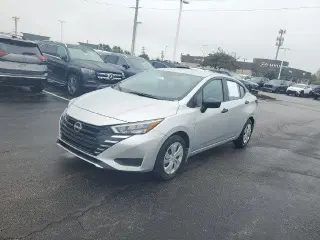 Nissan Versa 2025 S Sedán 4 puertas CVT