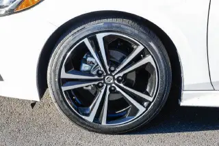 Nissan Sentra 2023 SR Sedán 4 puertas