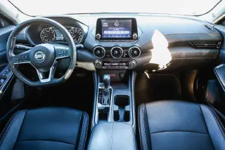 Nissan Sentra 2023 SR Sedán 4 puertas