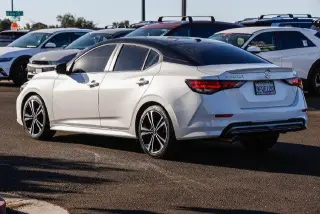 Nissan Sentra 2023 SR Sedán 4 puertas