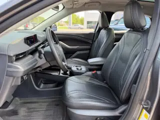 Ford Mustang Mach-E 2023 AWD Premium 4p SUV
