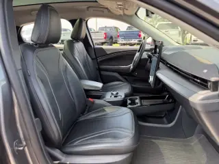 Ford Mustang Mach-E 2023 AWD Premium 4p SUV