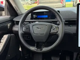 Ford Mustang Mach-E 2023 AWD Premium 4p SUV
