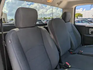 Ram 1500 Clásico 2022 4x2 Tradesman 2p Puerta Regular Cab 8 ft. LB Pickup