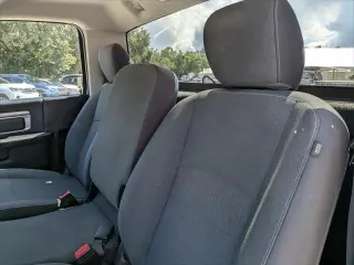 Ram 1500 Clásico 2022 4x2 Tradesman 2p Puerta Regular Cab 8 ft. LB Pickup