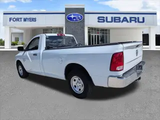 Ram 1500 Clásico 2022 4x2 Tradesman 2p Puerta Regular Cab 8 ft. LB Pickup