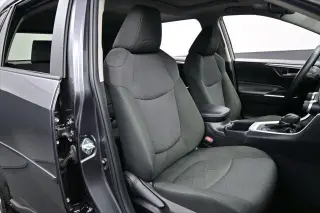 Toyota RAV4 2023 AWD XLE 4dr SUV