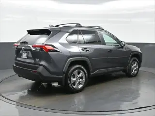 Toyota RAV4 2023 AWD XLE 4dr SUV