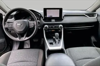 Toyota RAV4 2025 4x4 XLE 4p SUV
