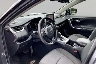 Toyota RAV4 2025 4x4 XLE 4p SUV